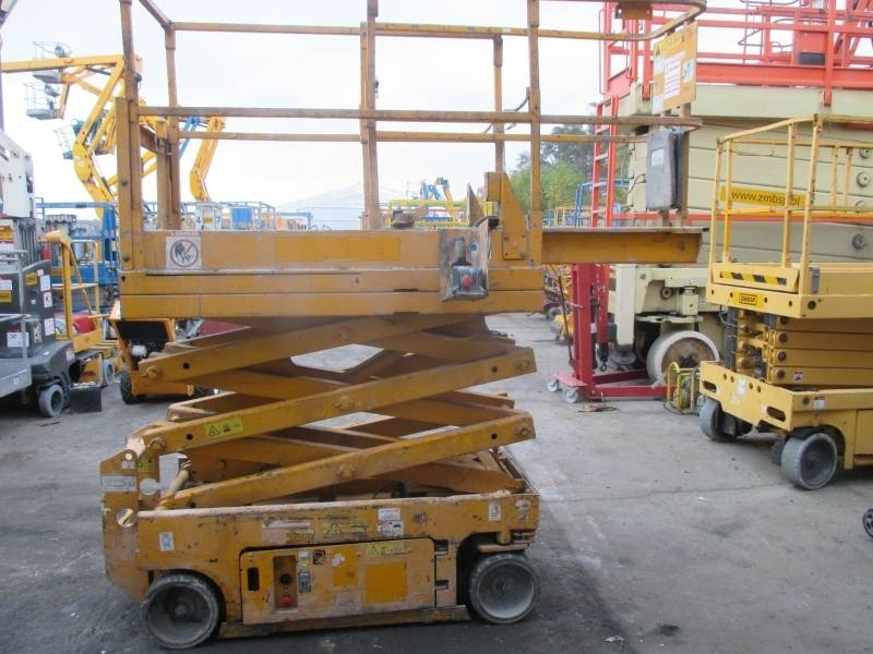 Genie GS 1532 - Ollós emelő: 4 kép. Genie GS 1532 - Ollós emelő: 4 kép.