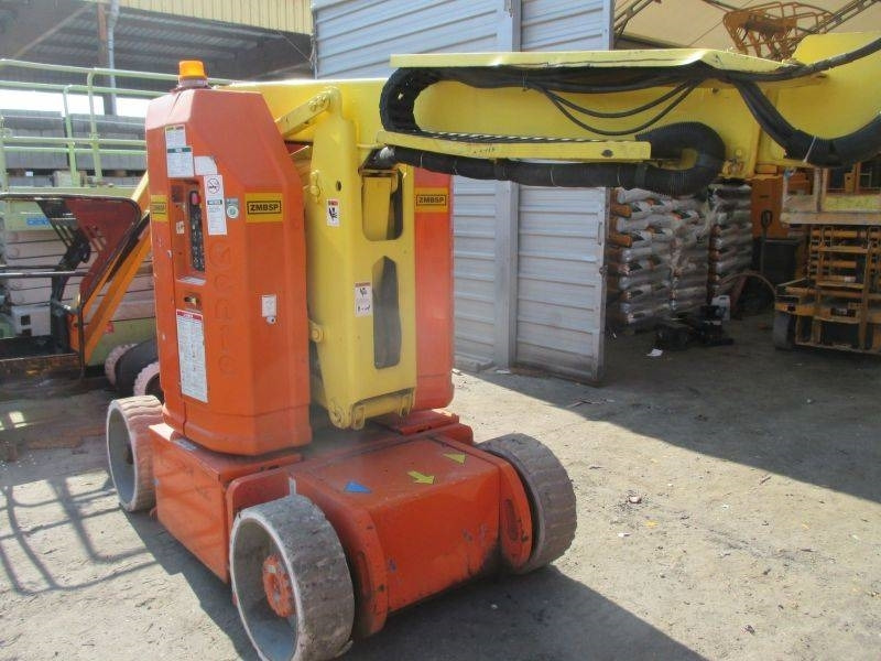 Genie Z 30/20 N - Személyemelő: 5 kép. Genie Z 30/20 N - Személyemelő: 5 kép.