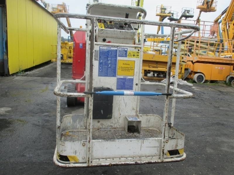 Genie Z 30 - Személyemelő: 4 kép. Genie Z 30 - Személyemelő: 4 kép.