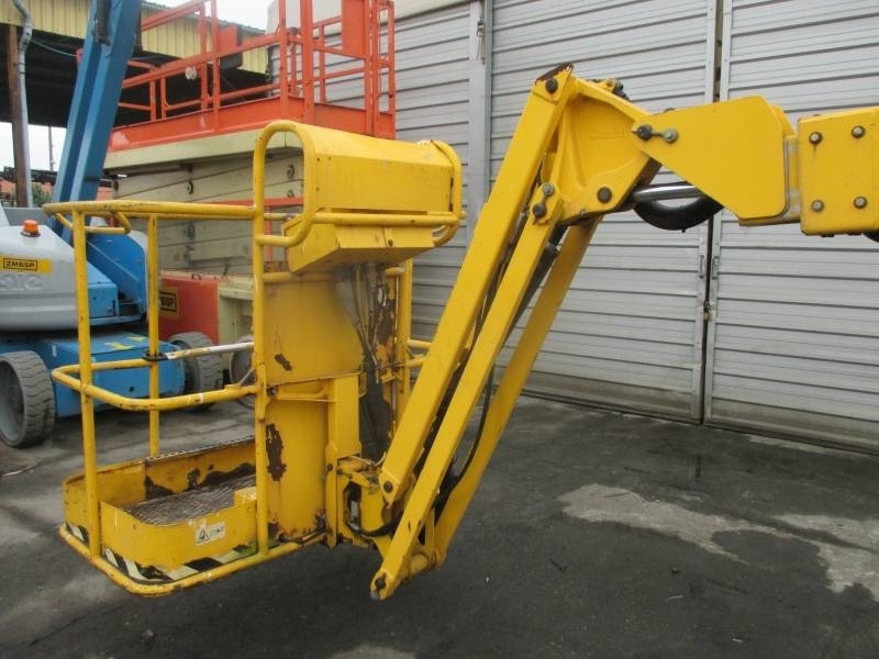 Genie Z 34/22 N - Személyemelő: 3 kép. Genie Z 34/22 N - Személyemelő: 3 kép.
