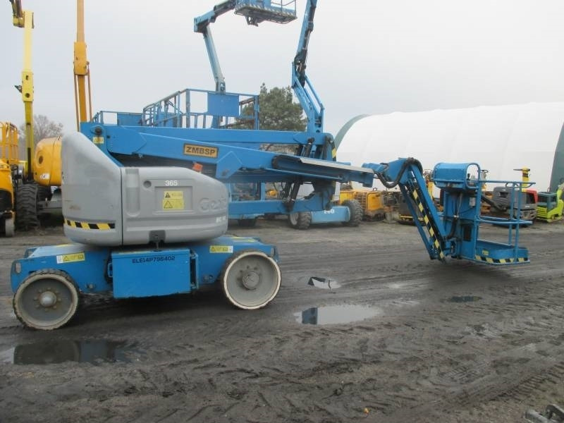 Genie Z 40/23 N - Személyemelő: 1 kép. Genie Z 40/23 N - Személyemelő: 1 kép.
