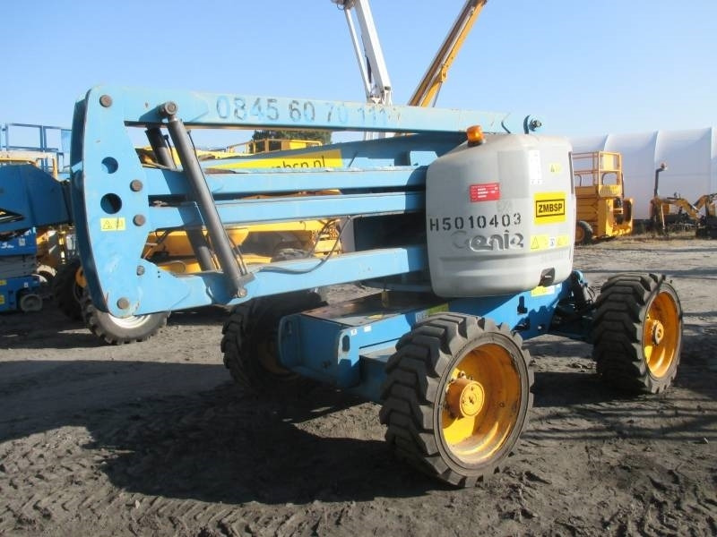 Genie Z 45/25 RT - Személyemelő: 3 kép. Genie Z 45/25 RT - Személyemelő: 3 kép.