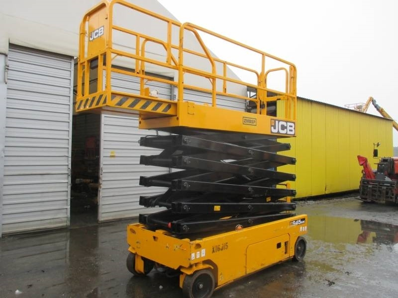 JCB S4550E - Ollós emelő: 2 kép. JCB S4550E - Ollós emelő: 2 kép.