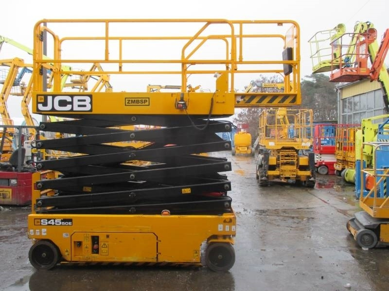 JCB S4550E - Ollós emelő: 5 kép. JCB S4550E - Ollós emelő: 5 kép.