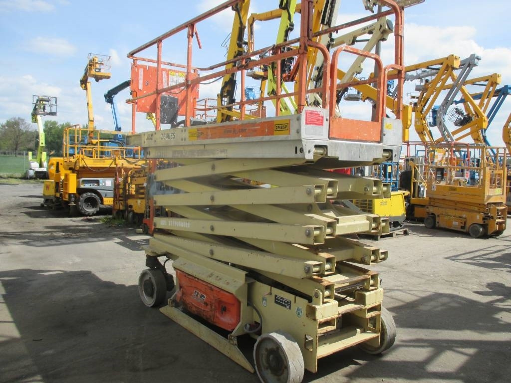 JLG 2646 ES - Ollós emelő: 4 kép. JLG 2646 ES - Ollós emelő: 4 kép.