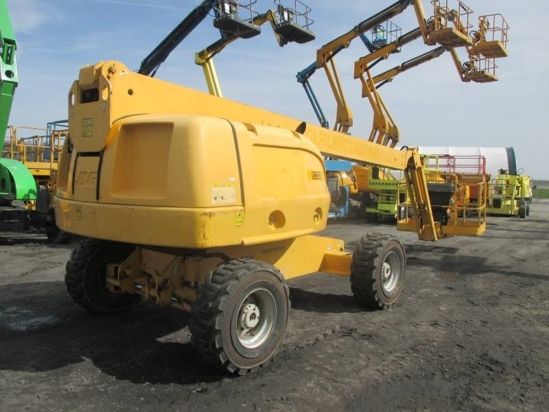 JLG 460 SJ - Teleszkópos emelő: 3 kép. JLG 460 SJ - Teleszkópos emelő: 3 kép.