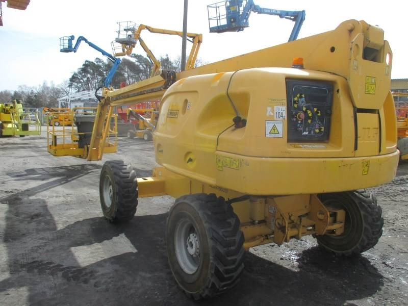 JLG 460 SJ - Teleszkópos emelő: 4 kép. JLG 460 SJ - Teleszkópos emelő: 4 kép.