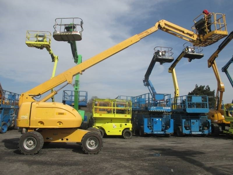 JLG 460 SJ - Teleszkópos emelő: 1 kép. JLG 460 SJ - Teleszkópos emelő: 1 kép.
