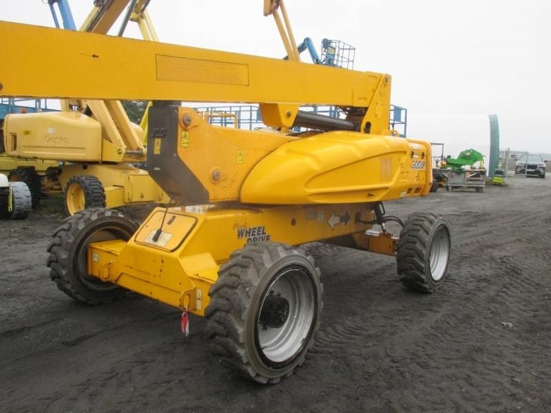 JLG M 600 JP  - Teleszkópos emelő: 2 kép. JLG M 600 JP  - Teleszkópos emelő: 2 kép.