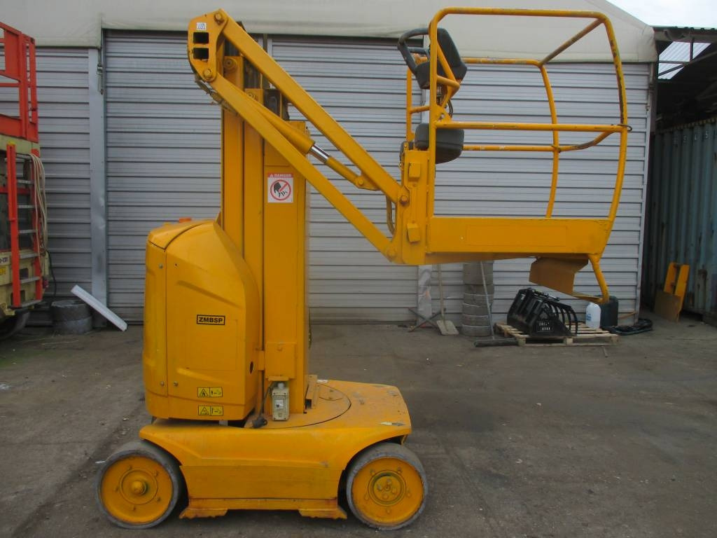 JLG Toucan 8 E - Oszlopos személyemelő: 1 kép. JLG Toucan 8 E - Oszlopos személyemelő: 1 kép.