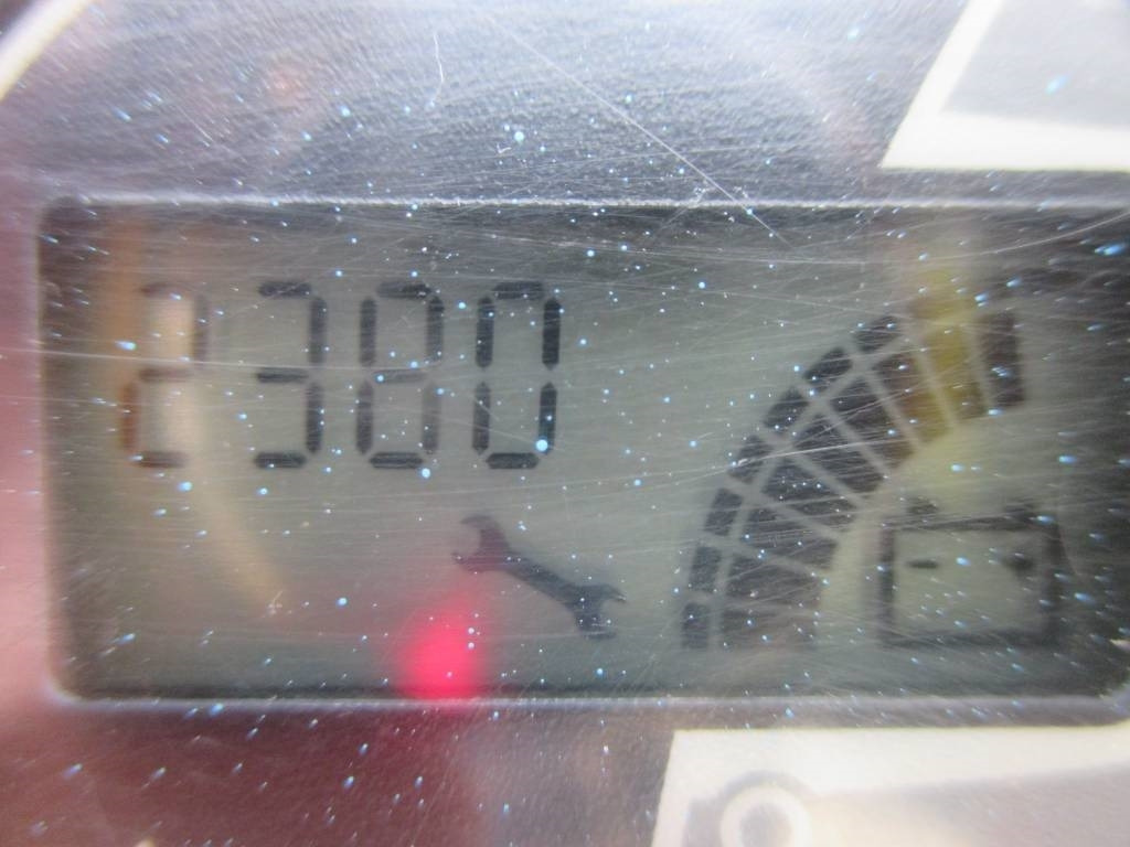Oszlopos személyemelő JLG Toucan 8 E: 10 kép.