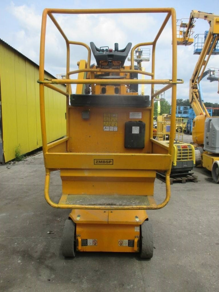 JLG Toucan 8 E - Oszlopos személyemelő: 3 kép. JLG Toucan 8 E - Oszlopos személyemelő: 3 kép.