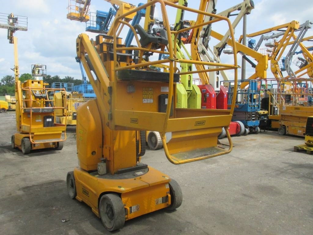 JLG Toucan 8 E - Oszlopos személyemelő: 4 kép. JLG Toucan 8 E - Oszlopos személyemelő: 4 kép.