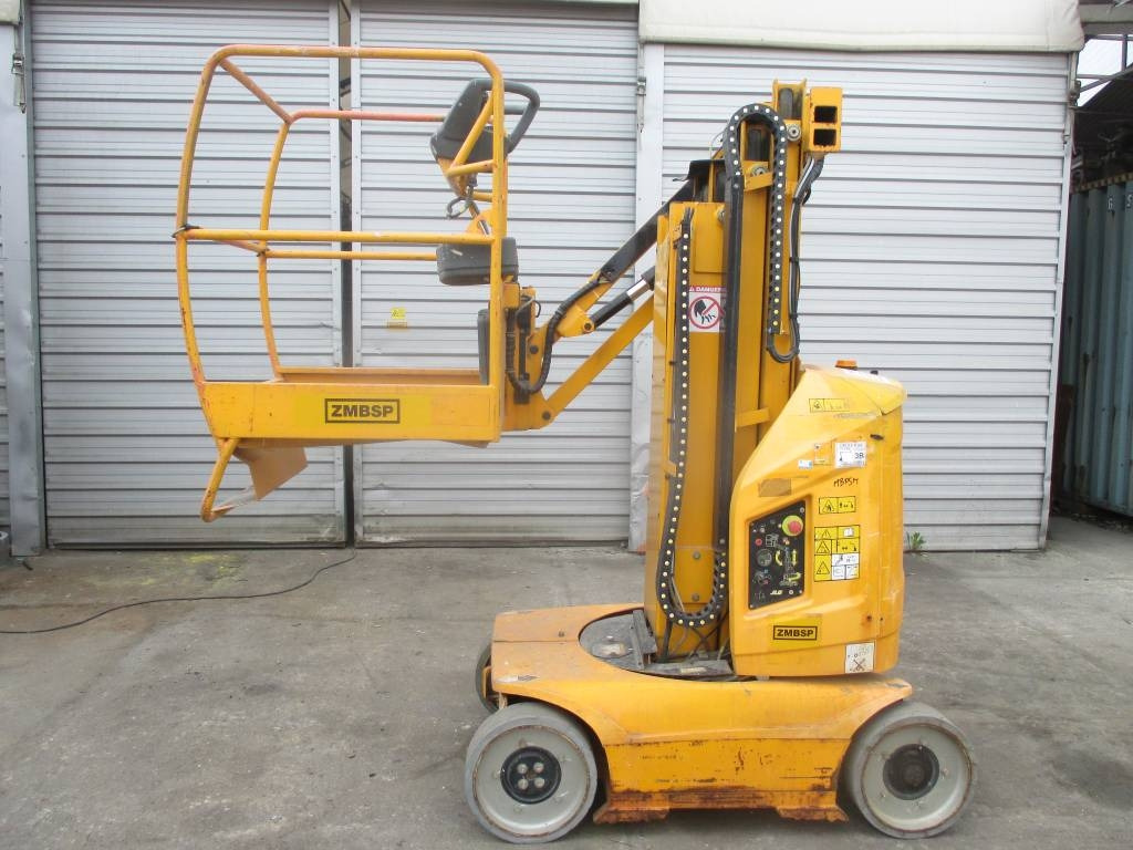 JLG Toucan 8 E - Oszlopos személyemelő: 1 kép. JLG Toucan 8 E - Oszlopos személyemelő: 1 kép.