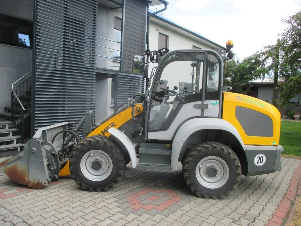 Kramer 5055e - Gumikerekes homlokrakodó: 1 kép. Kramer 5055e - Gumikerekes homlokrakodó: 1 kép.