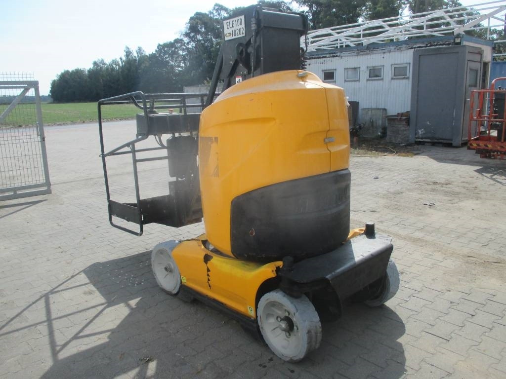 Manitou 100 VJR - Oszlopos személyemelő: 4 kép. Manitou 100 VJR - Oszlopos személyemelő: 4 kép.