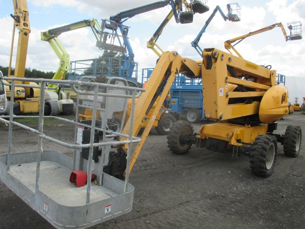 Manitou 160 ATJ - Személyemelő: 5 kép. Manitou 160 ATJ - Személyemelő: 5 kép.