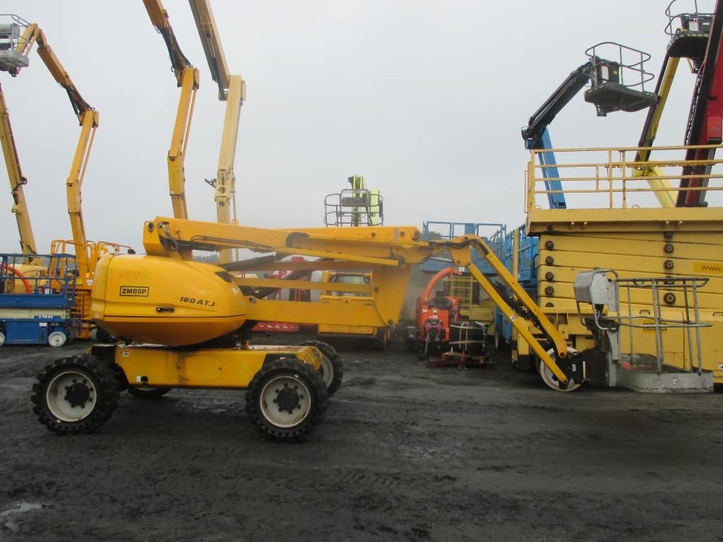 Manitou 160 ATJ - Személyemelő: 2 kép. Manitou 160 ATJ - Személyemelő: 2 kép.
