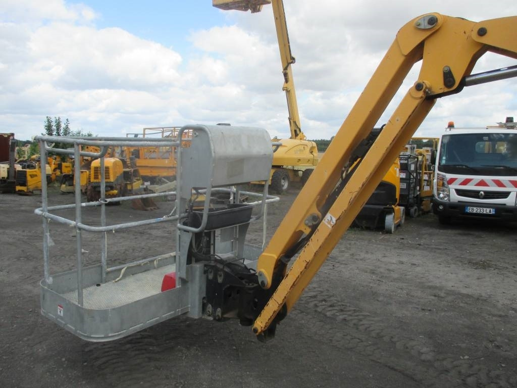 Manitou 160 ATJ - Személyemelő: 4 kép. Manitou 160 ATJ - Személyemelő: 4 kép.