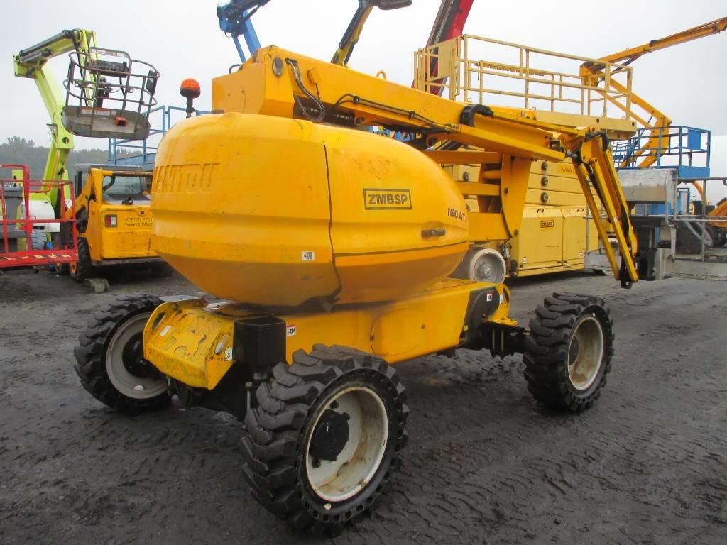 Manitou 160 ATJ  - Személyemelő: 3 kép. Manitou 160 ATJ  - Személyemelő: 3 kép.