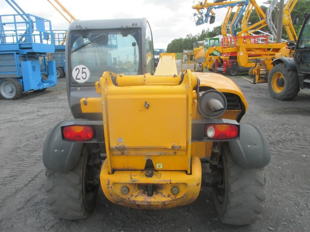 Manitou MT 625 - Teleszkópos rakodó: 4 kép. Manitou MT 625 - Teleszkópos rakodó: 4 kép.