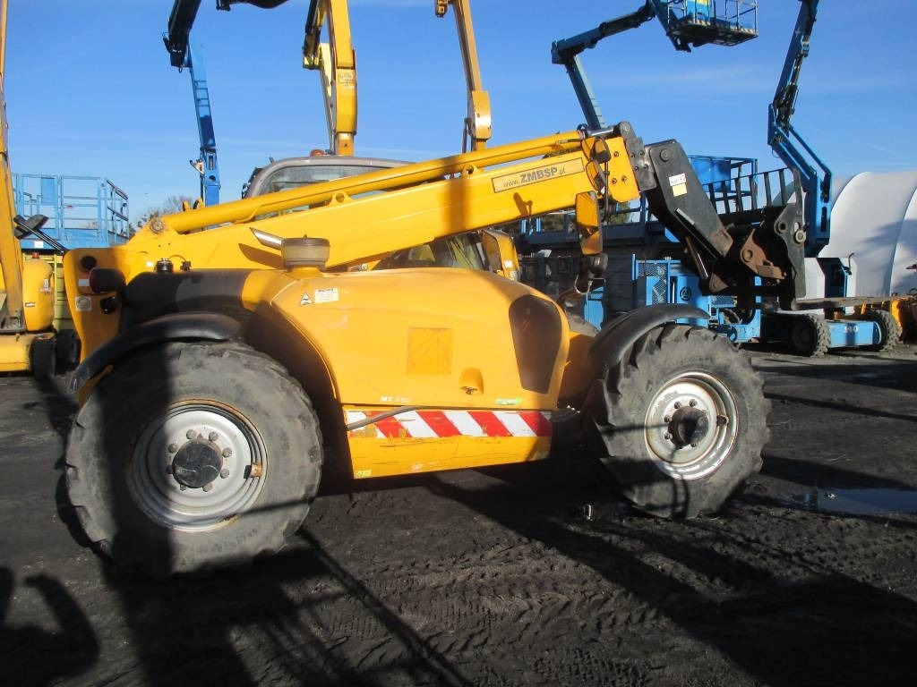 Manitou MT 932 - Teleszkópos rakodó: 3 kép. Manitou MT 932 - Teleszkópos rakodó: 3 kép.