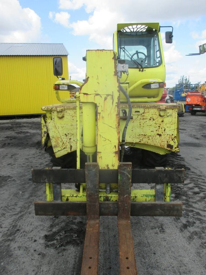 Merlo Roto 45.21 - Teleszkópos rakodó: 4 kép. Merlo Roto 45.21 - Teleszkópos rakodó: 4 kép.