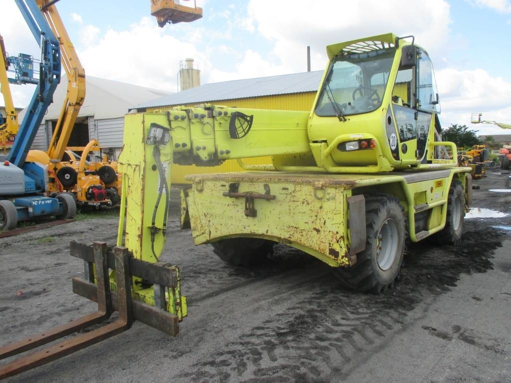 Merlo Roto 45.21 - Teleszkópos rakodó: 5 kép. Merlo Roto 45.21 - Teleszkópos rakodó: 5 kép.