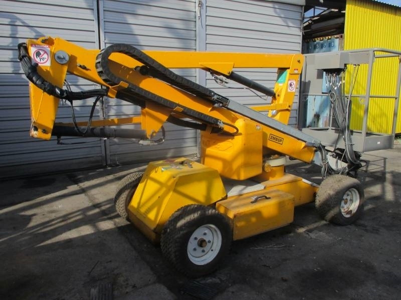 Niftylift HR 12 N D E Bi-Energy - Személyemelő: 3 kép. Niftylift HR 12 N D E Bi-Energy - Személyemelő: 3 kép.