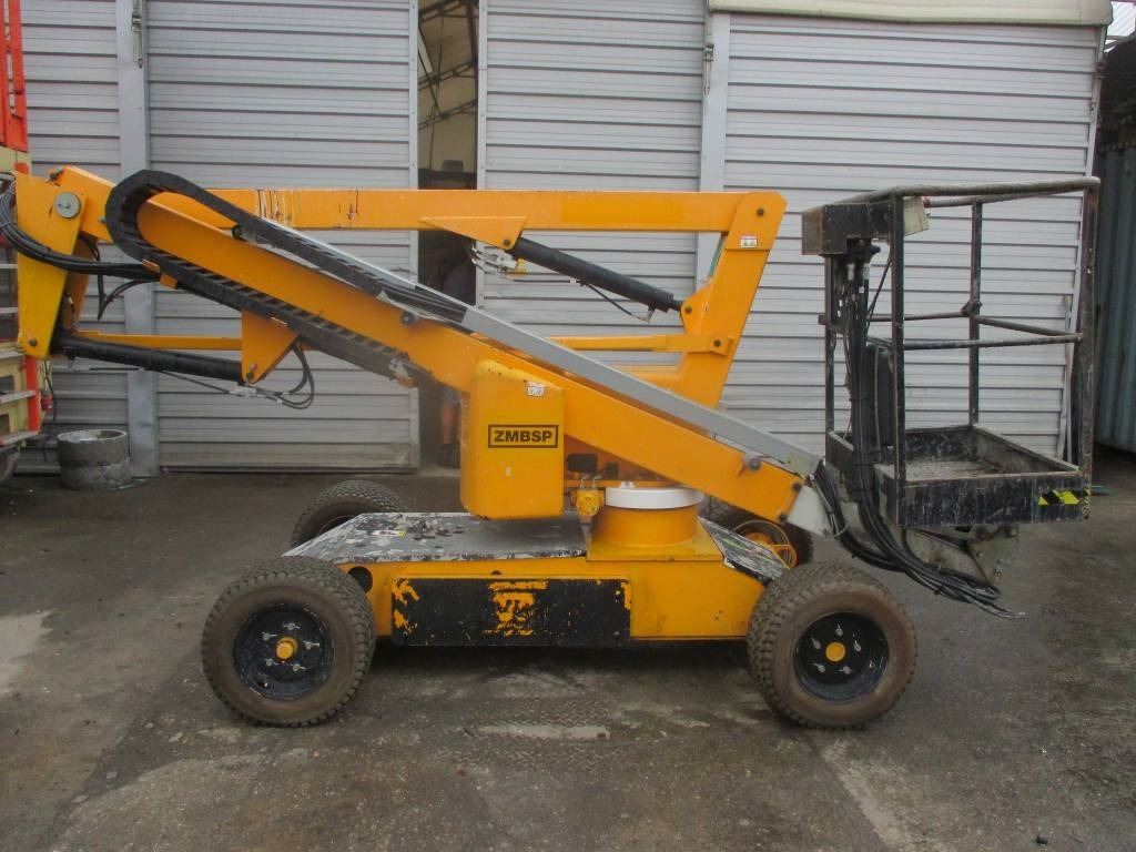Niftylift HR 12 N E - Személyemelő: 2 kép. Niftylift HR 12 N E - Személyemelő: 2 kép.