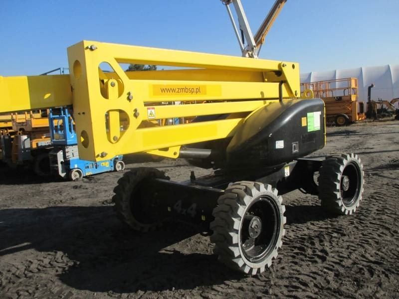 Niftylift HR 17 D 4x4 - Személyemelő: 3 kép. Niftylift HR 17 D 4x4 - Személyemelő: 3 kép.