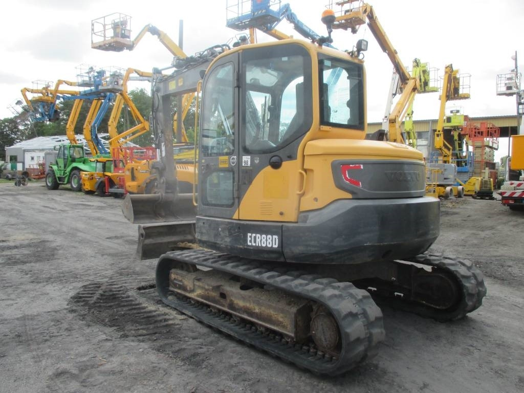 Volvo ECR 88 D - Minikotró: 4 kép. Volvo ECR 88 D - Minikotró: 4 kép.