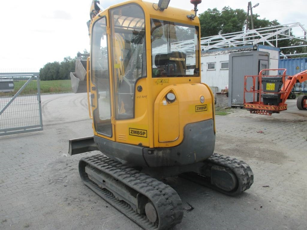 Wacker Neuson EZ 28 - Minikotró: 4 kép. Wacker Neuson EZ 28 - Minikotró: 4 kép.