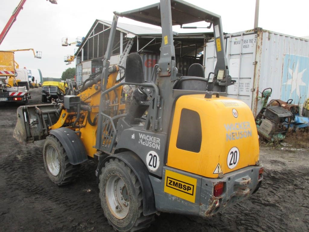 Wacker Neuson WL 25 - Gumikerekes homlokrakodó: 4 kép. Wacker Neuson WL 25 - Gumikerekes homlokrakodó: 4 kép.