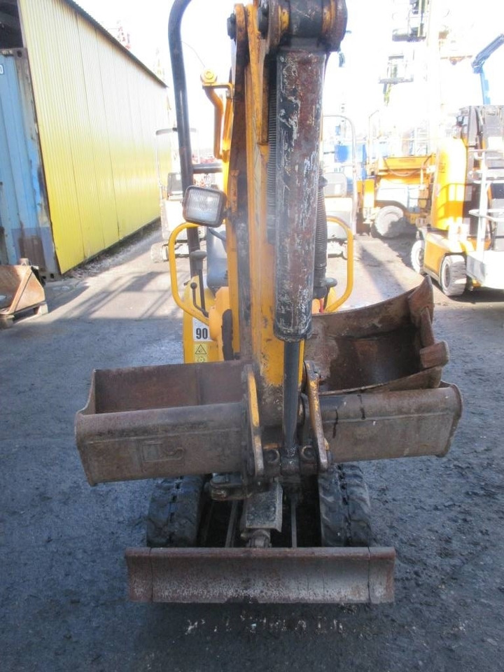 Yanmar SV 08-1 A - Minikotró: 4 kép. Yanmar SV 08-1 A - Minikotró: 4 kép.