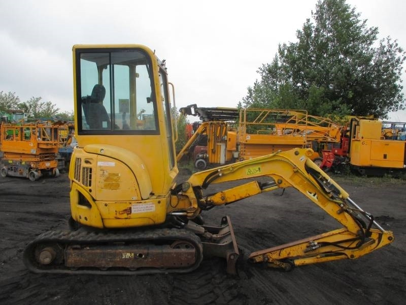 Yanmar Vio 20-4 - Minikotró: 1 kép. Yanmar Vio 20-4 - Minikotró: 1 kép.