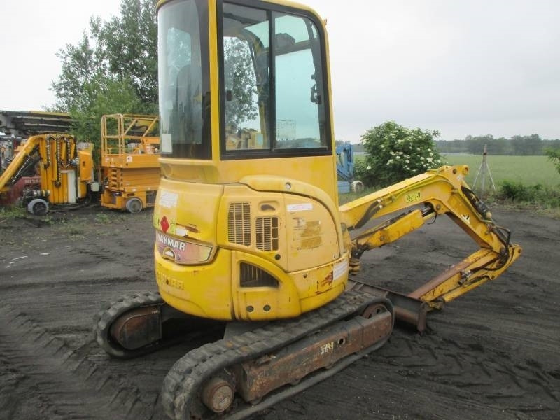 Yanmar Vio 20-4 - Minikotró: 2 kép. Yanmar Vio 20-4 - Minikotró: 2 kép.