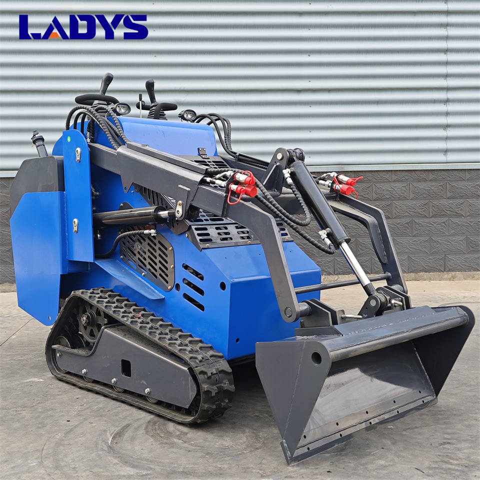 LADYS Free Shipping Mini Skid Steer Loader Compact Track Electric/Diesel Chinese Mini Skid Steer Loader For Sale With Mini Skid Steer Attachments 4 In 1 Bucket - Mini homlokrakodó: 3 kép. LADYS Free Shipping Mini Skid Steer Loader Compact Track Electric/Diesel Chinese Mini Skid Steer Loader For Sale With Mini Skid Steer Attachments 4 In 1 Bucket - Mini homlokrakodó: 3 kép.