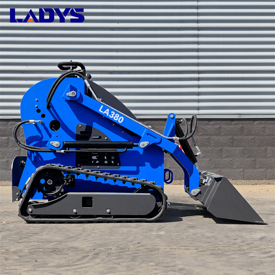 Új Mini homlokrakodó LADYS LA380 Mini Skid Steer Loader Compact Track Diesel Cheap Mini Skid Steer Loader For Sale With Mini Skid Steer Attachments 4 In 1 Bucket: 6 kép.