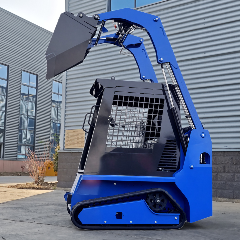 LEZUM LA670 Skid Steer Euro 5/Epa Engine Kubota Mini Small Skid Steer Loader For Sale - Mini homlokrakodó: 4 kép. LEZUM LA670 Skid Steer Euro 5/Epa Engine Kubota Mini Small Skid Steer Loader For Sale - Mini homlokrakodó: 4 kép.