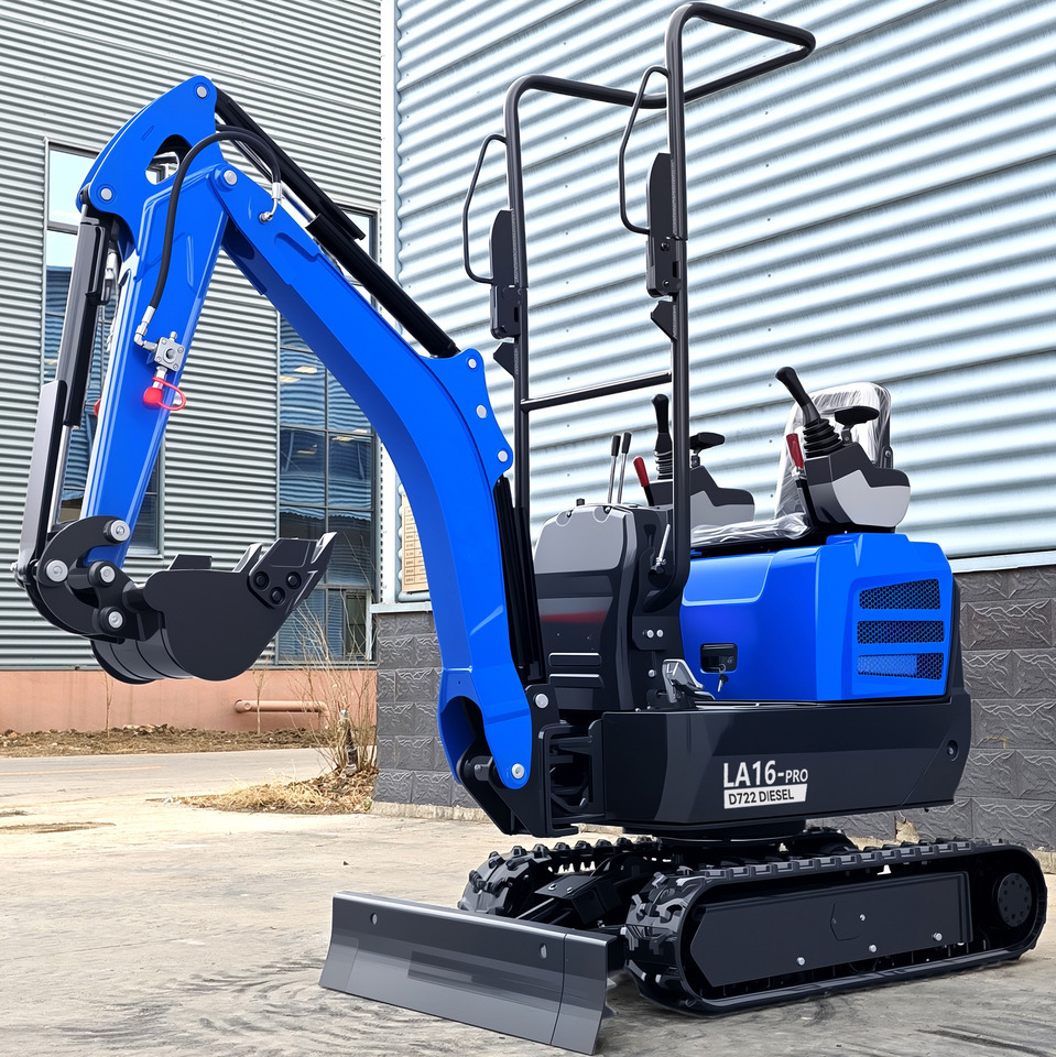 LEZUM LA16Pro Mini Excavator Digger Miniexcavadora EPA Kubota Engine Mini Excavator For Sale With Mini Excavator Attachment Set - Minikotró: 3 kép. LEZUM LA16Pro Mini Excavator Digger Miniexcavadora EPA Kubota Engine Mini Excavator For Sale With Mini Excavator Attachment Set - Minikotró: 3 kép.