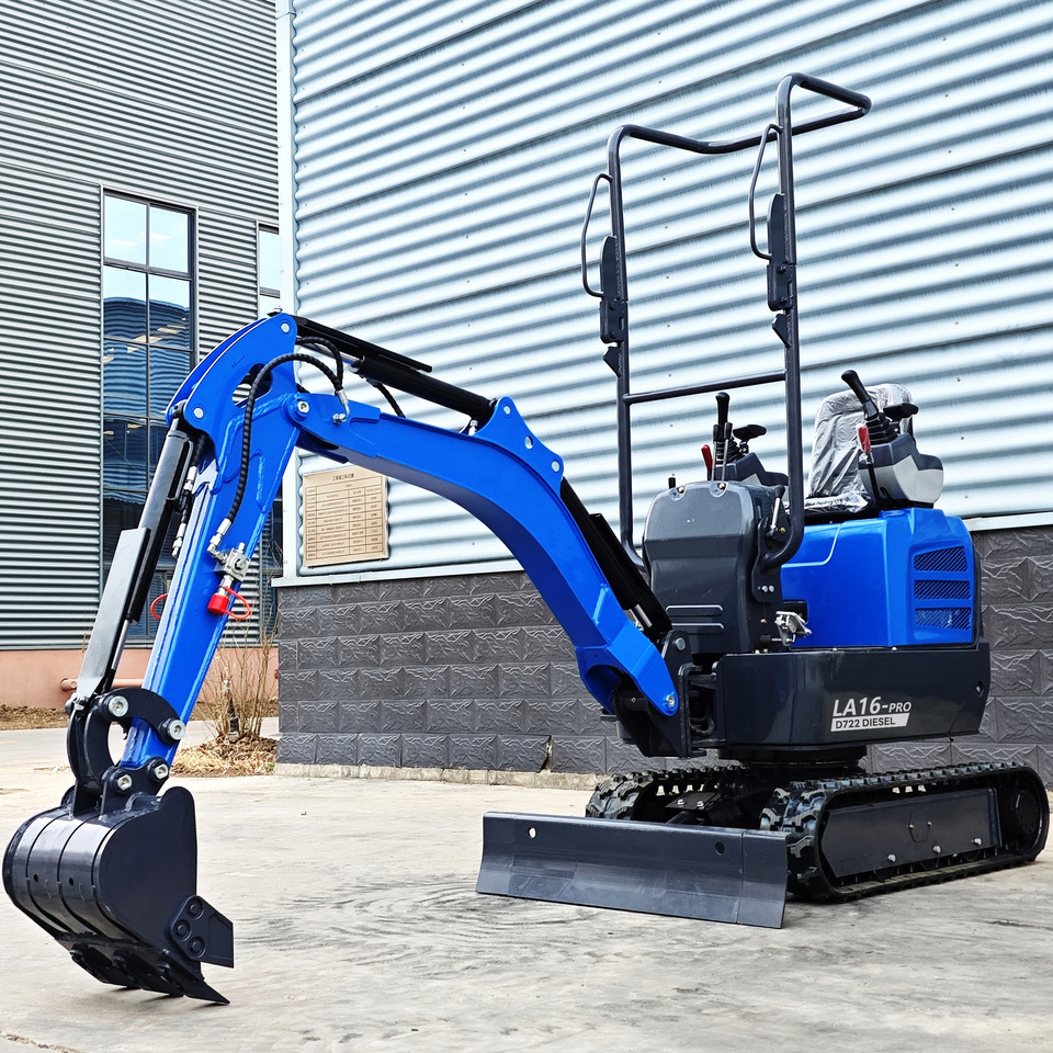 LEZUM LA16Pro Mini Excavator Digger Miniexcavadora EPA Kubota Engine Mini Excavator For Sale With Mini Excavator Attachment Set - Minikotró: 4 kép. LEZUM LA16Pro Mini Excavator Digger Miniexcavadora EPA Kubota Engine Mini Excavator For Sale With Mini Excavator Attachment Set - Minikotró: 4 kép.