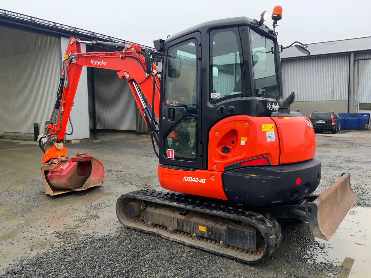 KUBOTA KX042-4 - Minikotró: 1 kép. KUBOTA KX042-4 - Minikotró: 1 kép.