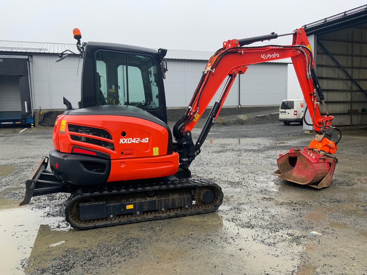 KUBOTA KX042-4 - Minikotró: 3 kép. KUBOTA KX042-4 - Minikotró: 3 kép.