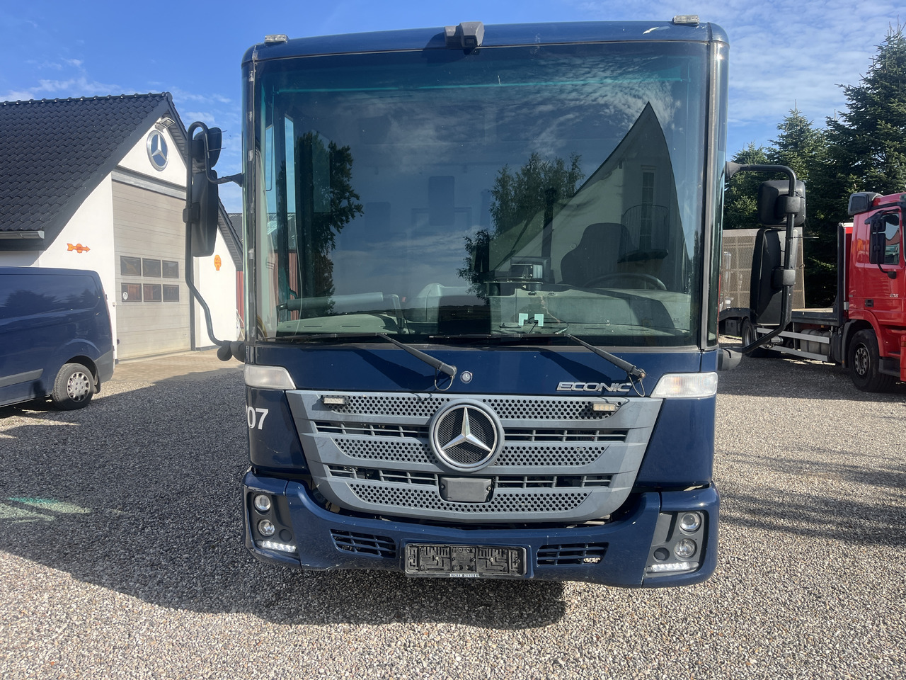 MERCEDES-BENZ 2630 2 camber - Szemetesautó: 2 kép. MERCEDES-BENZ 2630 2 camber - Szemetesautó: 2 kép.
