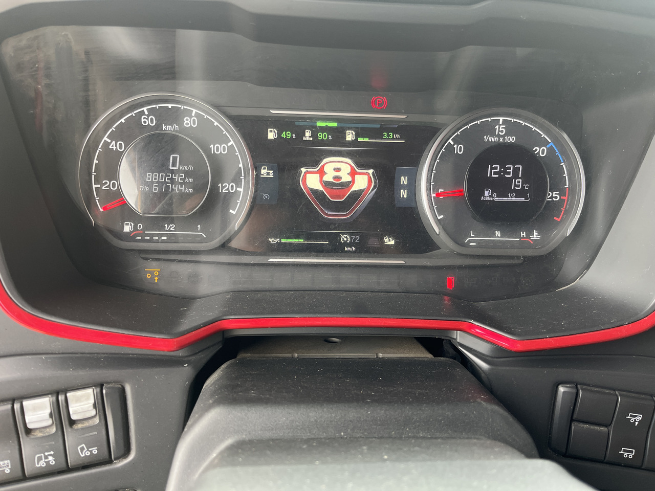 Nyergesvontató SCANIA S 580: 16 kép.