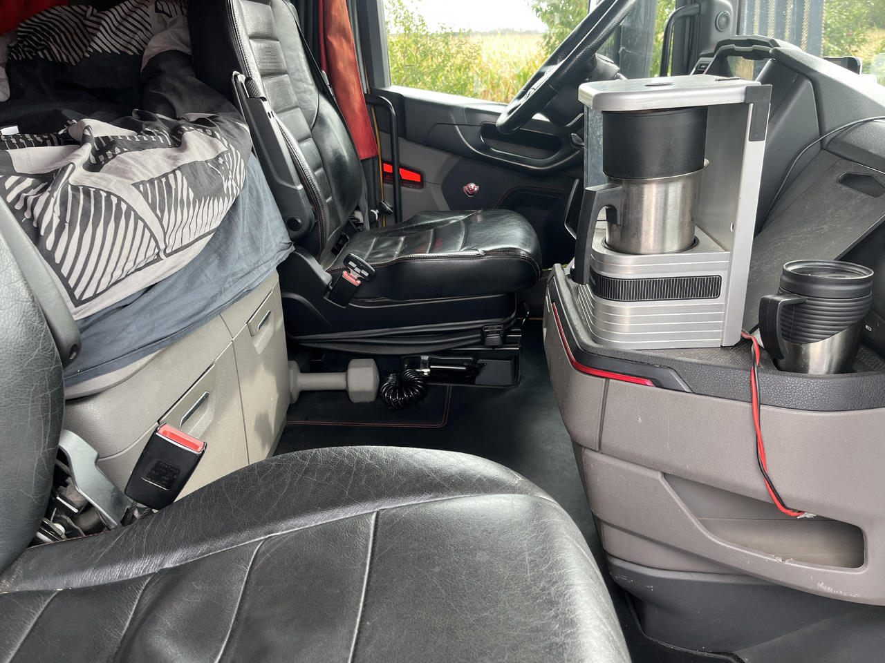 Nyergesvontató SCANIA S 580: 11 kép.