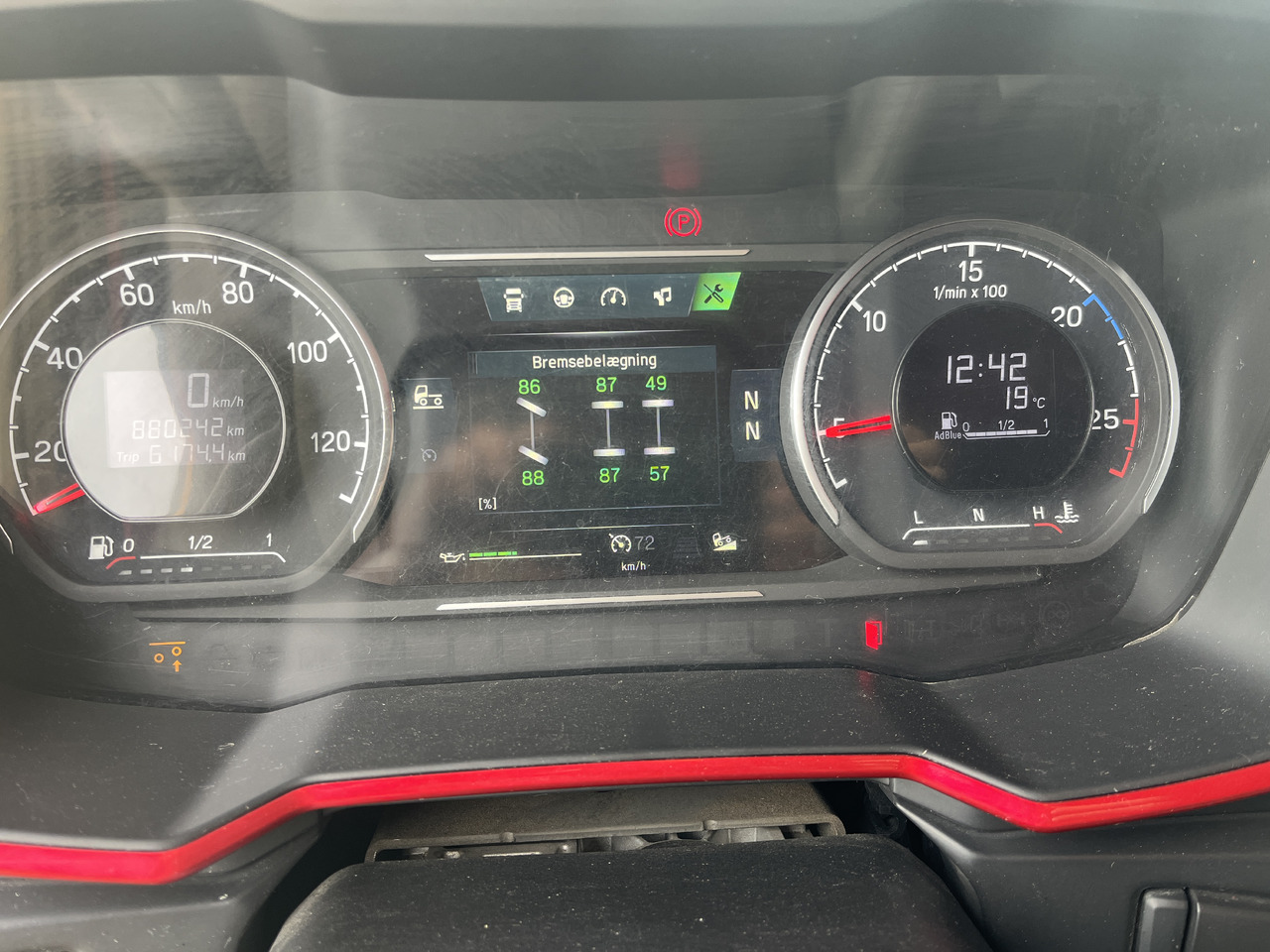 Nyergesvontató SCANIA S 580: 22 kép.