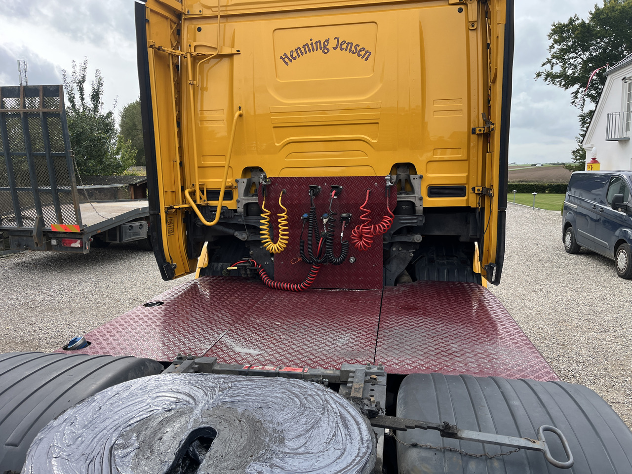 Nyergesvontató SCANIA S 580: 19 kép.