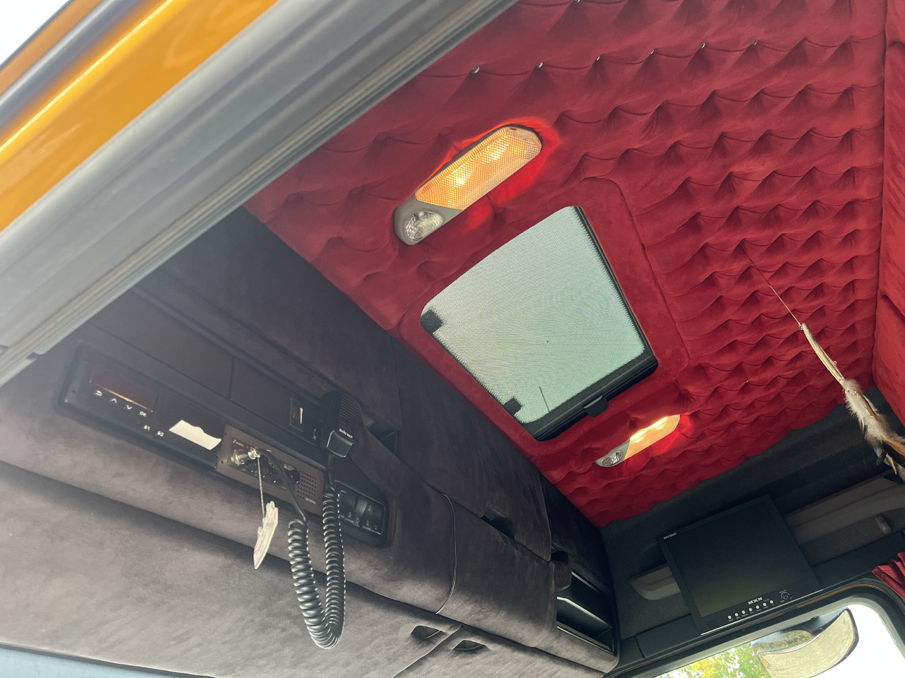 Nyergesvontató SCANIA S 580: 15 kép.